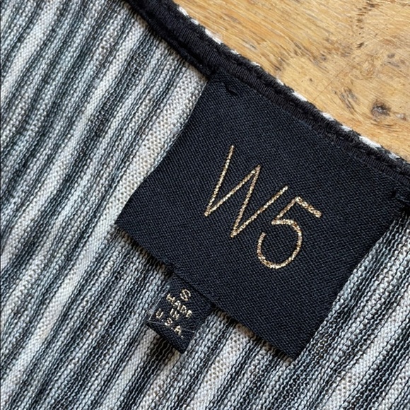 Anthro W5 top - Picture 4 of 5